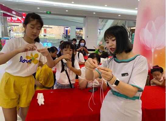水晶城七夕手绳DIY运动圆满举行