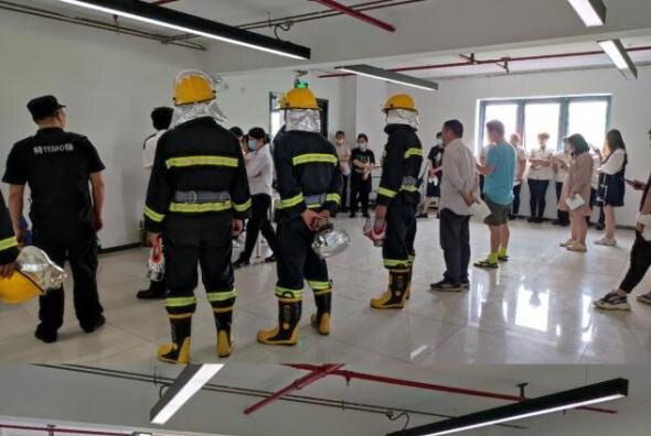 强化防灾意识，，，，，，练就逃生本事