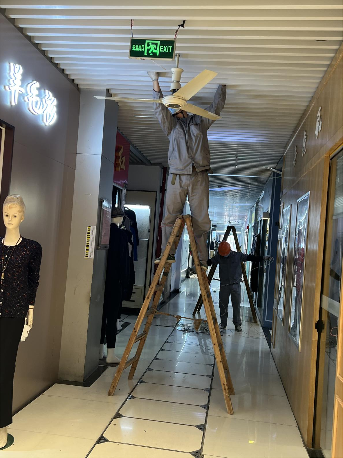 钱江商城开展吊顶升级刷新事情