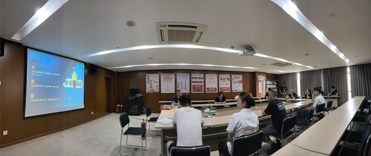 强化餐饮清静意识 培训践行消防清静人人有责