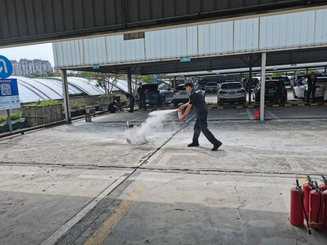 清静生产管理办公室开展消防实操审核