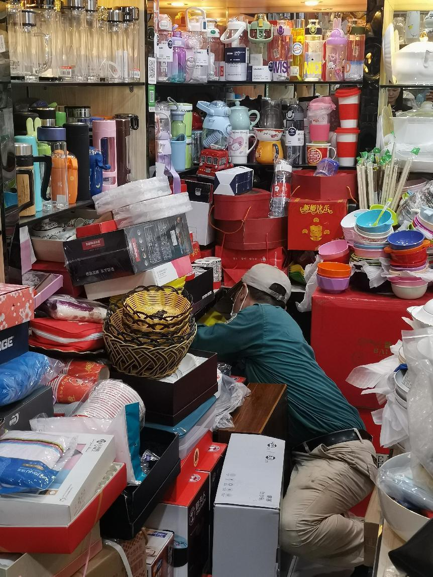 钱江商城开展秋季集中除“四害”运动