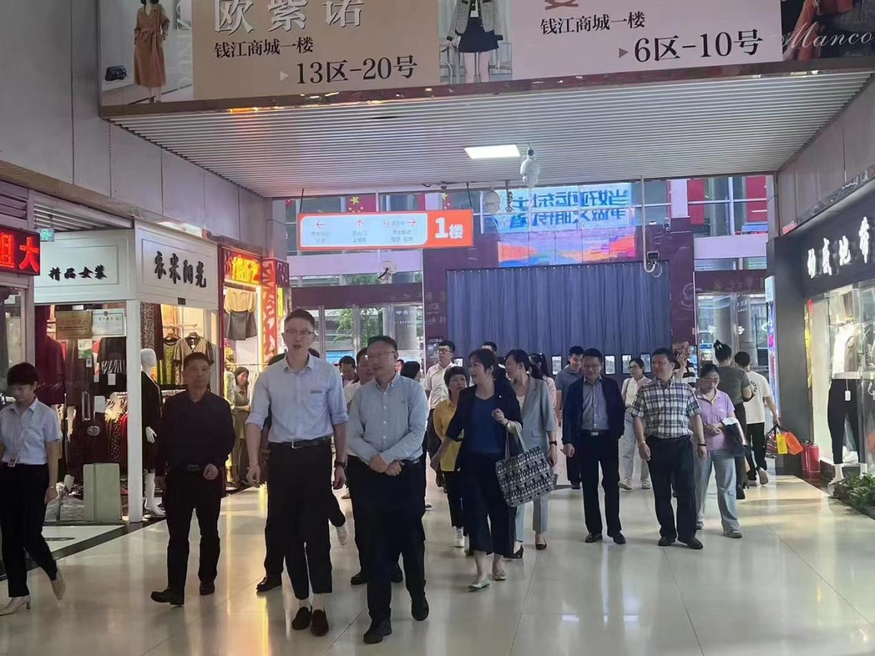 市政协副主席郭清晔调研钱江商城亚运准备金融服务包管事情