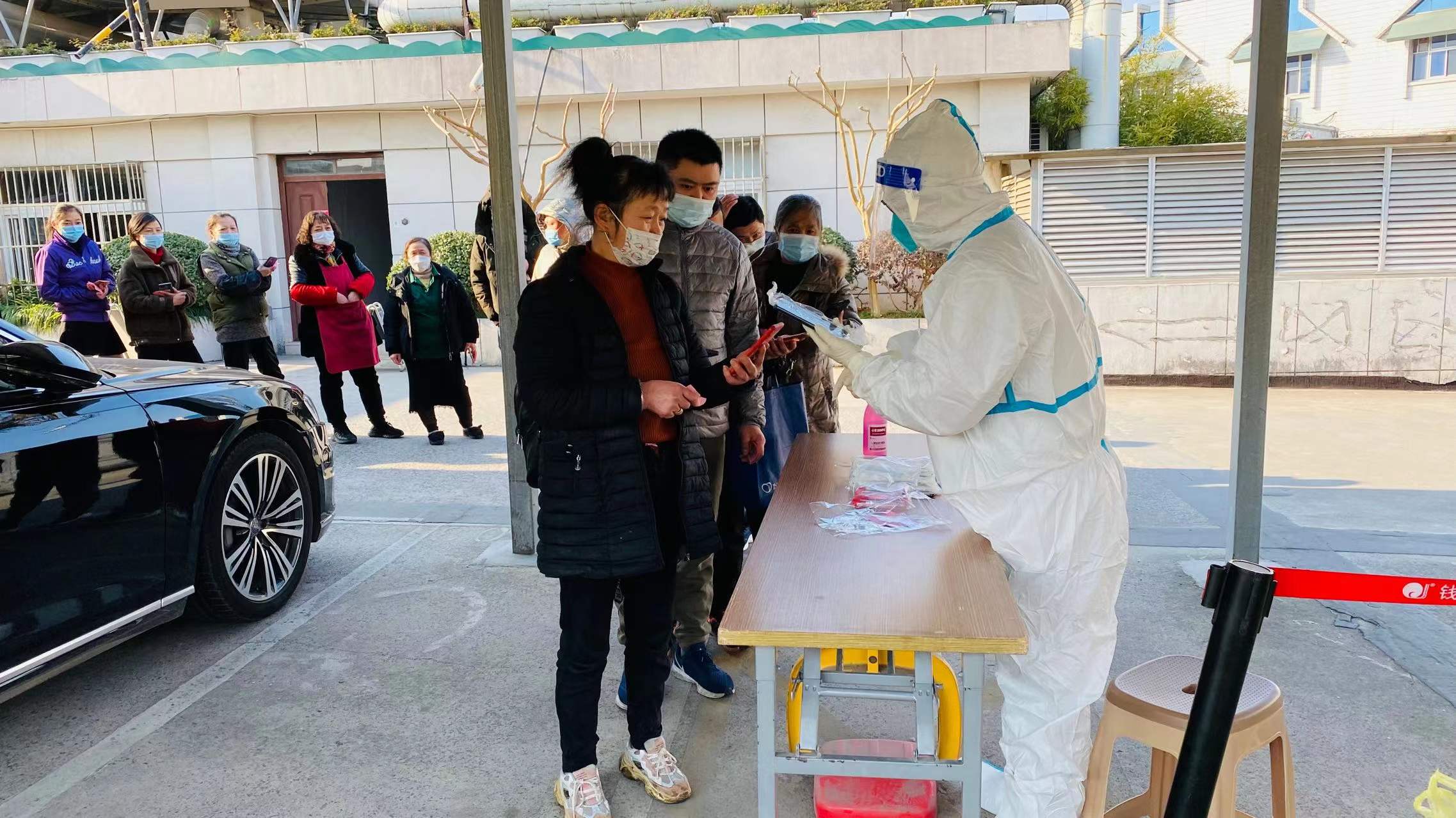 钱江商城起劲开展餐饮从业职员核酸检测事情