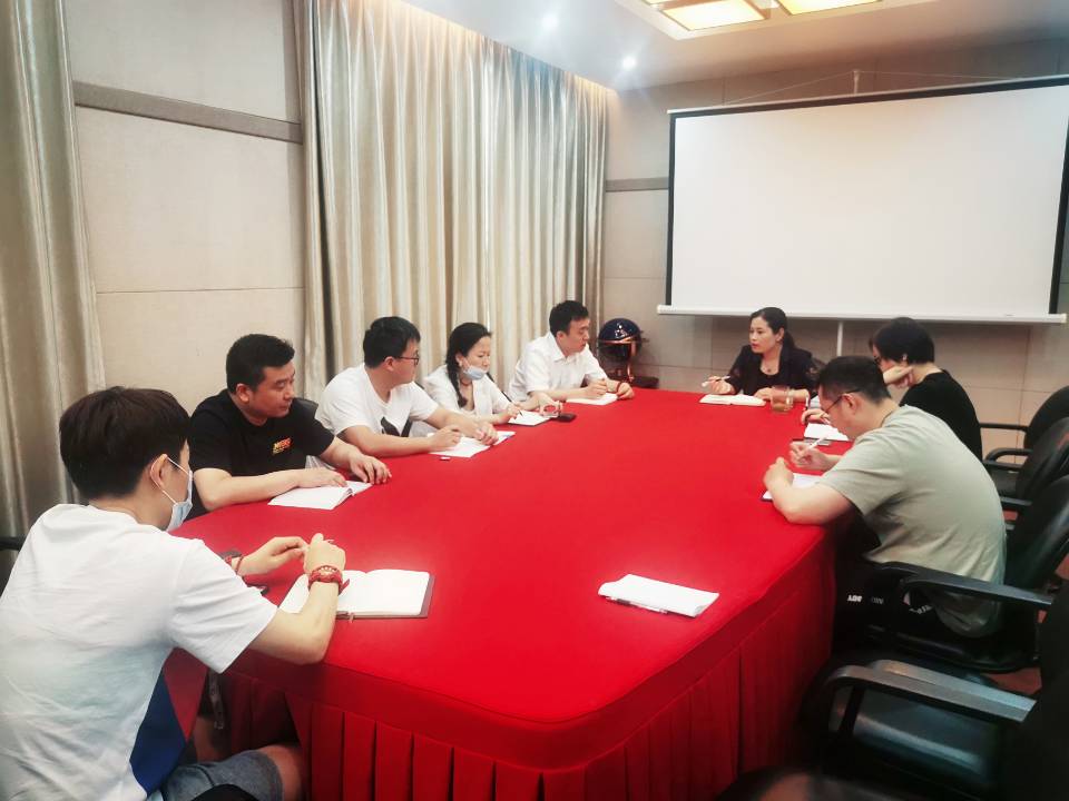   利记官网平台入口小贷召开6月份月度例会暨年中谋划剖析聚会