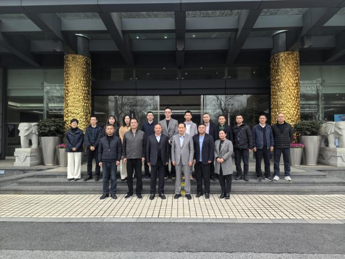 学以共进，，，，，习以致远——利记官网平台入口集团赴中宙控股集团举行旅行交流学习