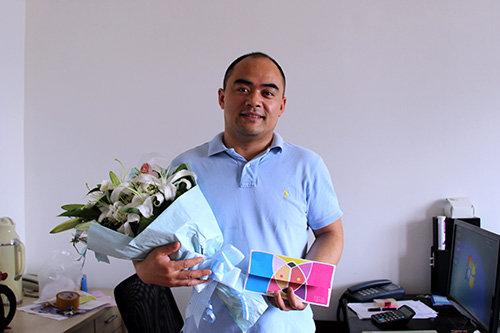 20140620生日慰问企业认真人 (3).jpg