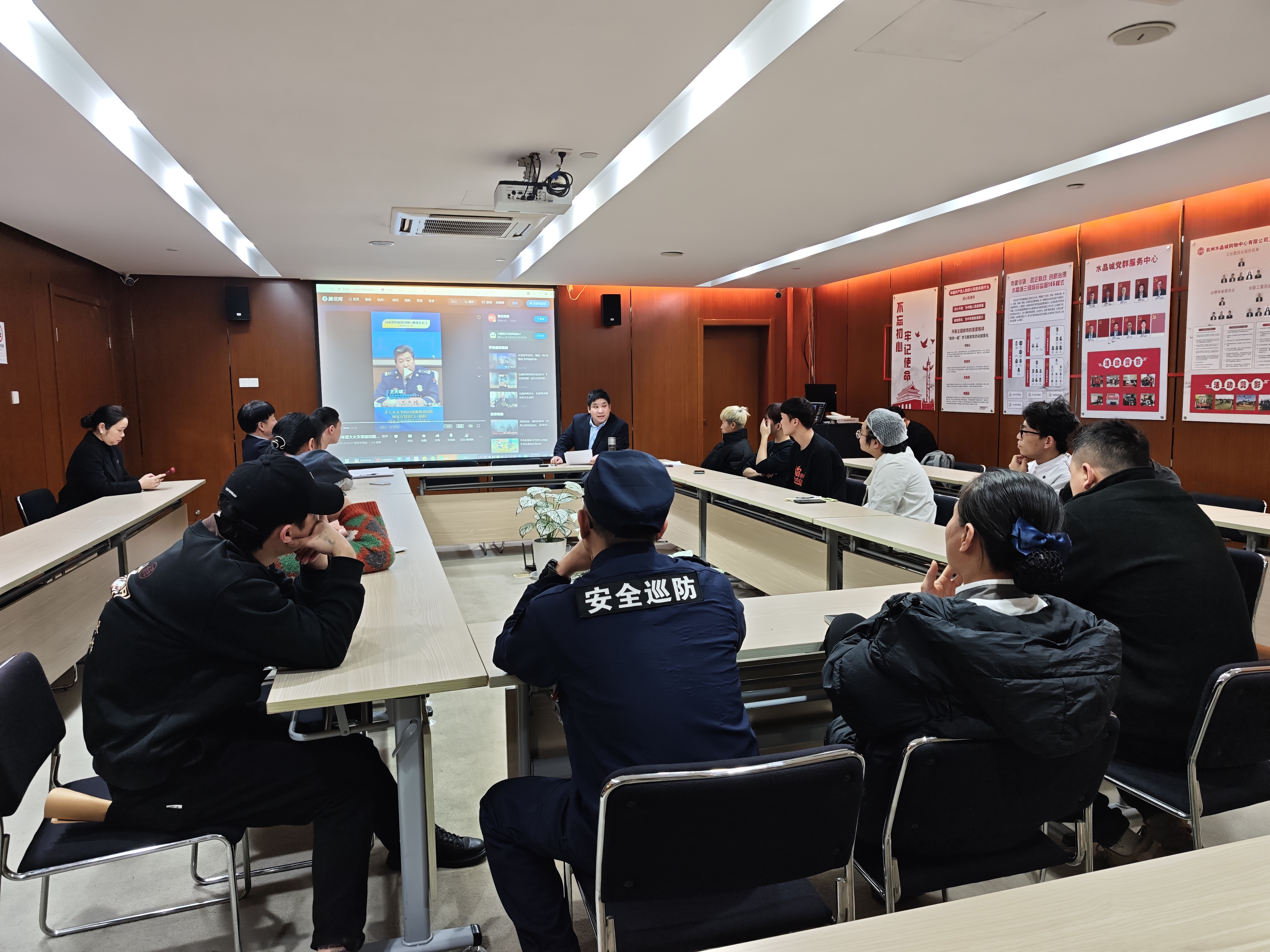 筑牢后厨清静防地 守护阛阓烟火平安