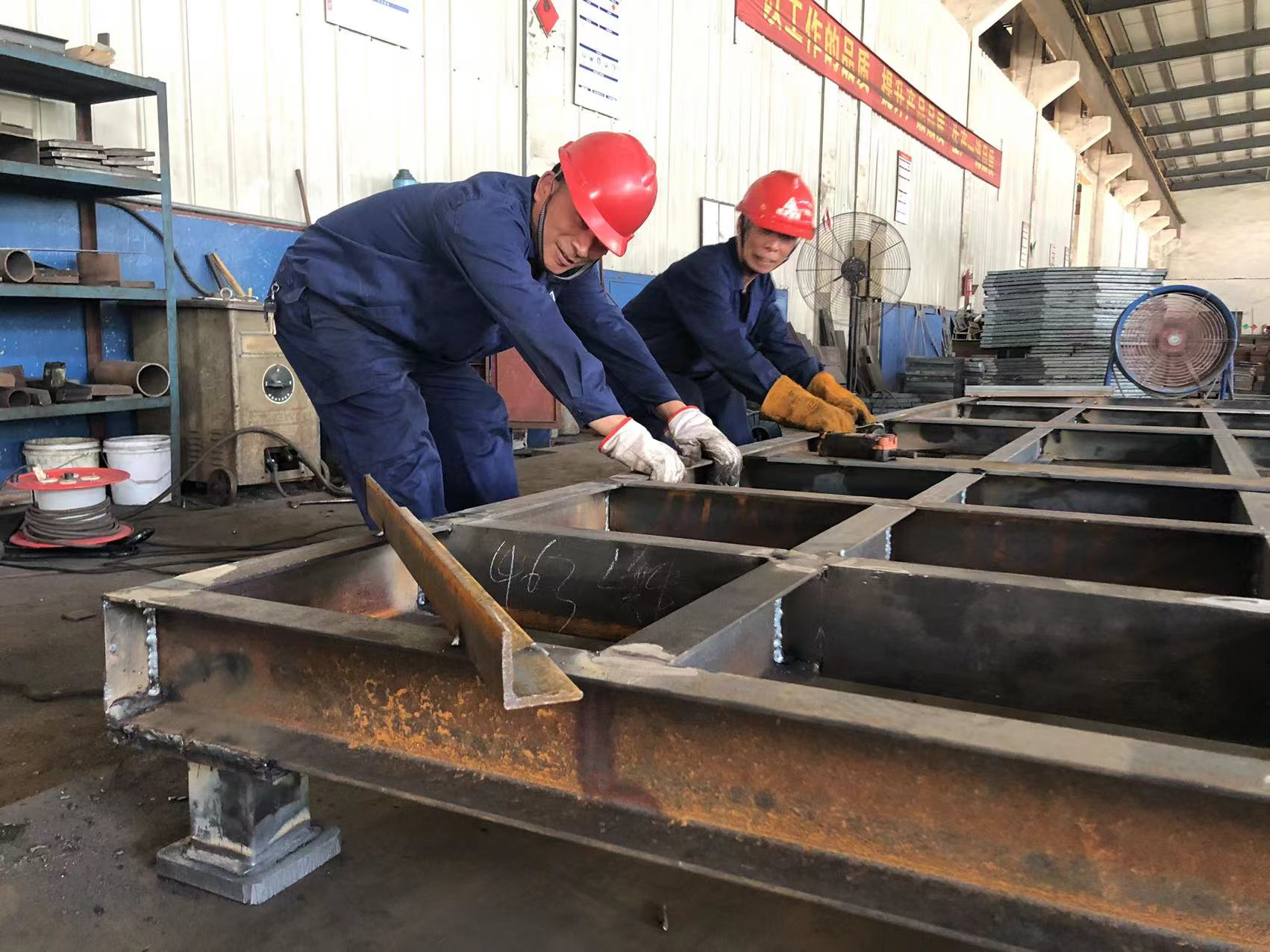 利记官网平台入口集团一线员工在高温下的坚守