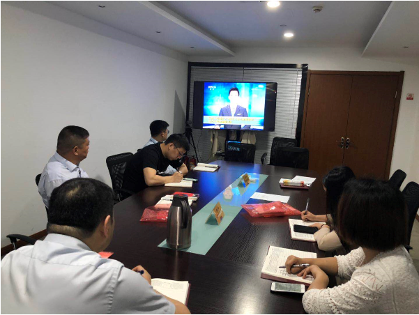 水晶城召开5月党支部聚会