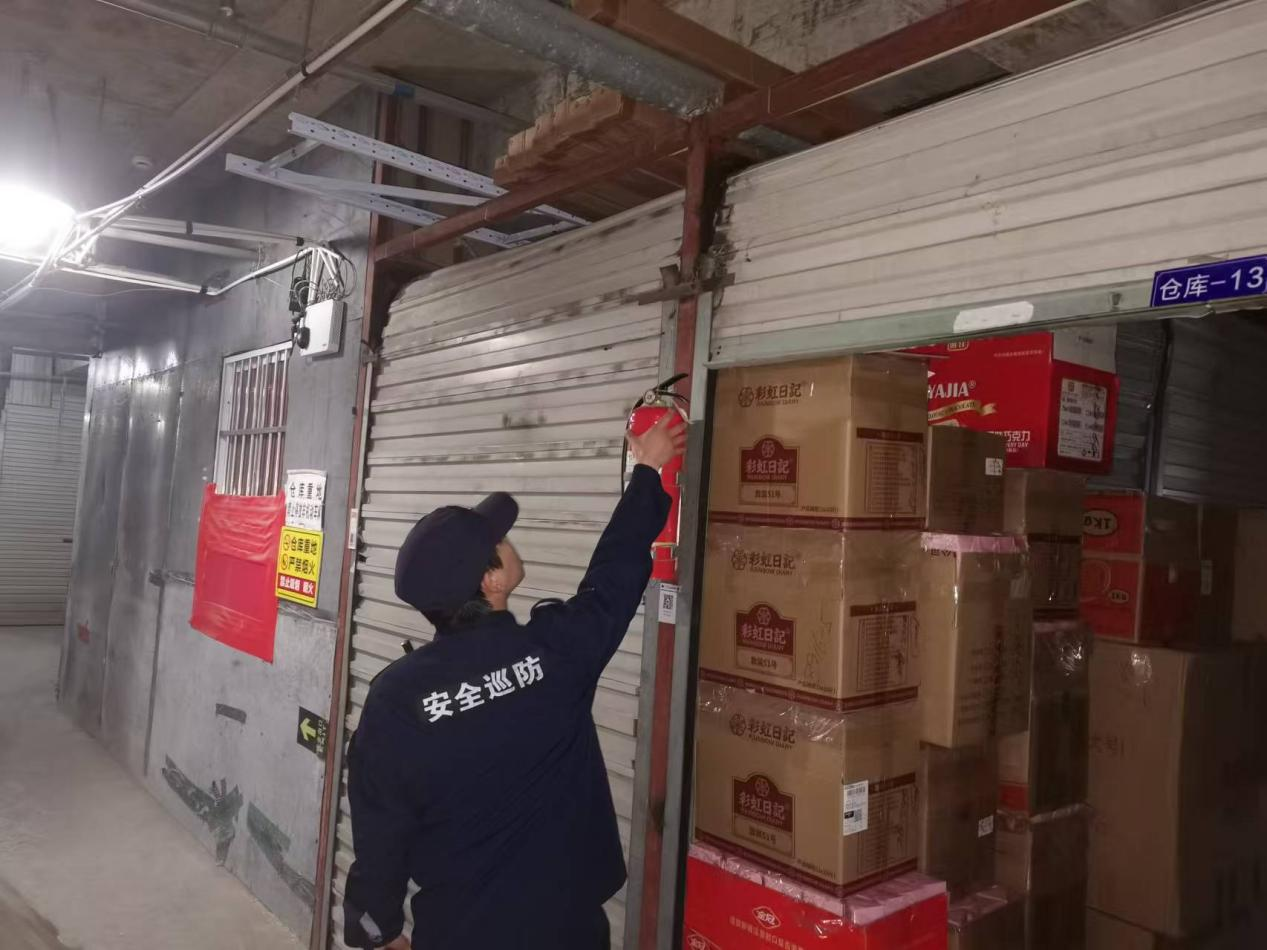 筑牢仓储清静防地 钱江商城开展客栈专项检查