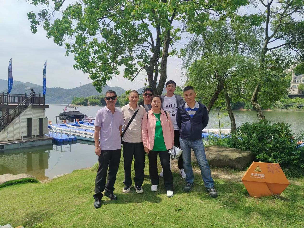 踏波清盛行 探幽青山湖——钱江商城开展2024年度职工春游运动