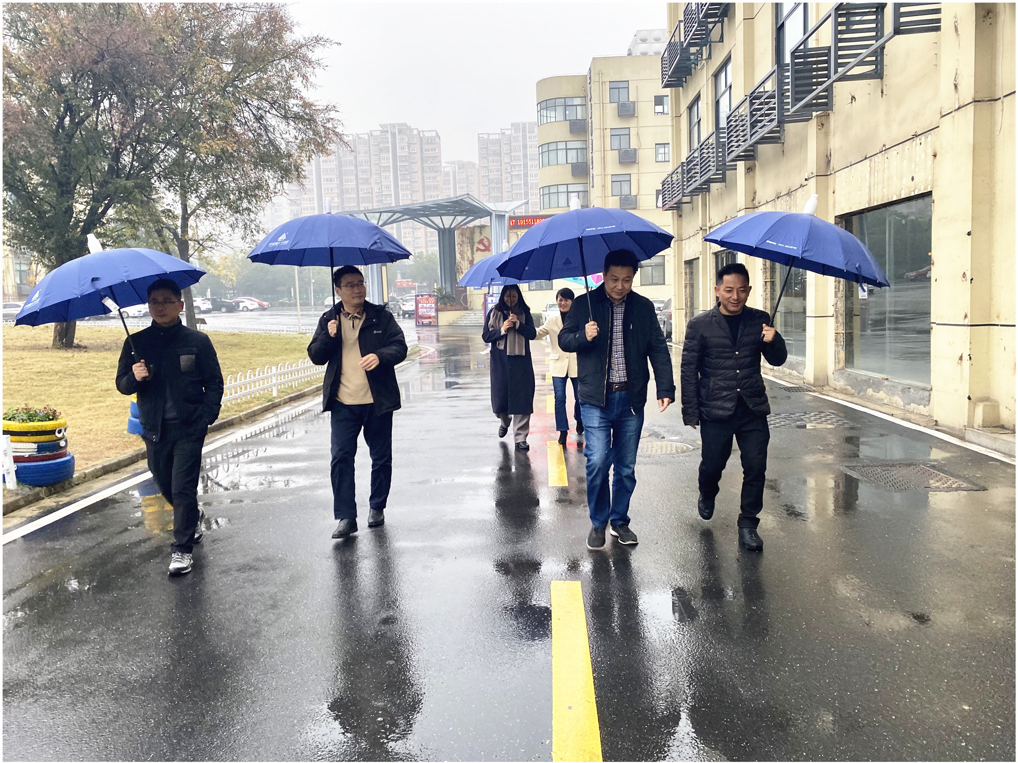 庐阳区总工会党组书记夏辉 莅临庐阳利记官网平台入口文创园调研